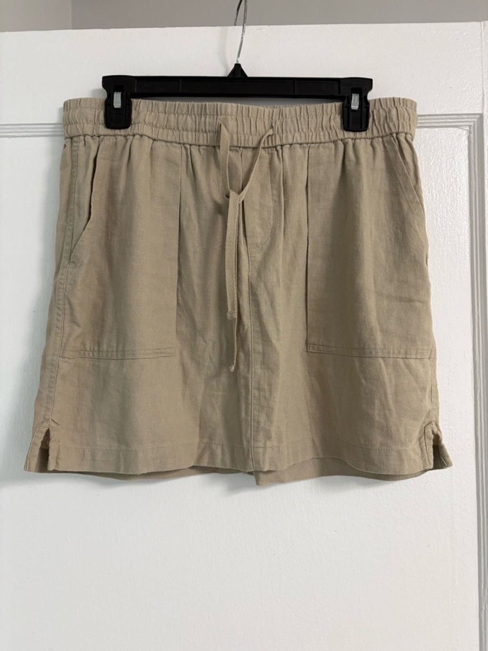 Old Navy tan linen blend mini skirt Size Medium
